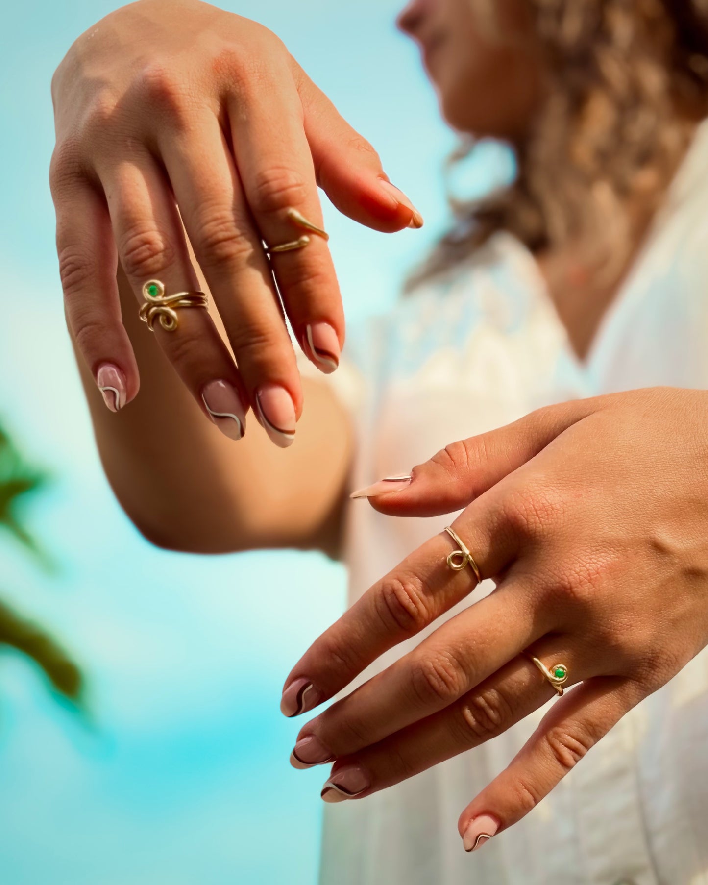 Emerald Lasso Ring